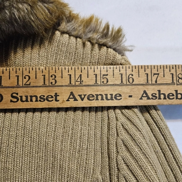 Venue Ribbed Sweater With Faux Fur Front Full Zip Cardigan Size Large Y2K Tan - Picture 13 of 15